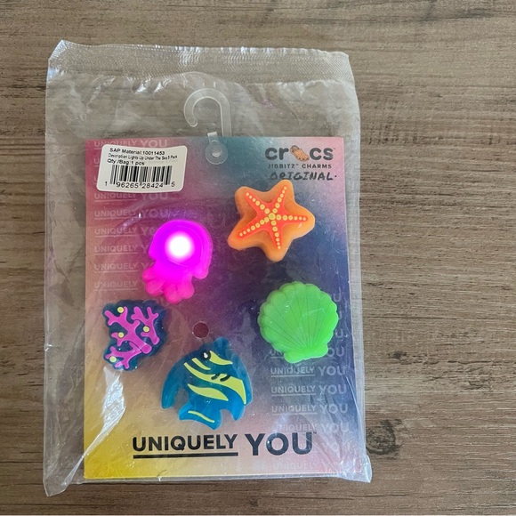 Crocs Jibbitz Charms Original Under The Sea Light Up Ocean 5 Pack New In Package - Picture 5 of 8